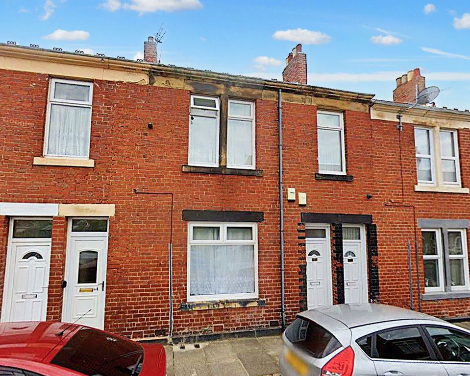 5 bed flat for sale in Northumberland Street, Wallsend NE28, £140,000