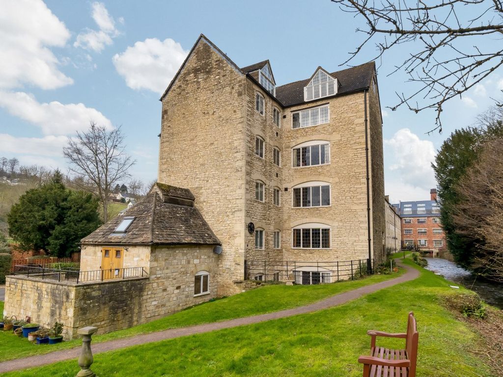 2 bed flat for sale in Dunkirk Mills, Inchbrook, Stroud GL5, £230,000