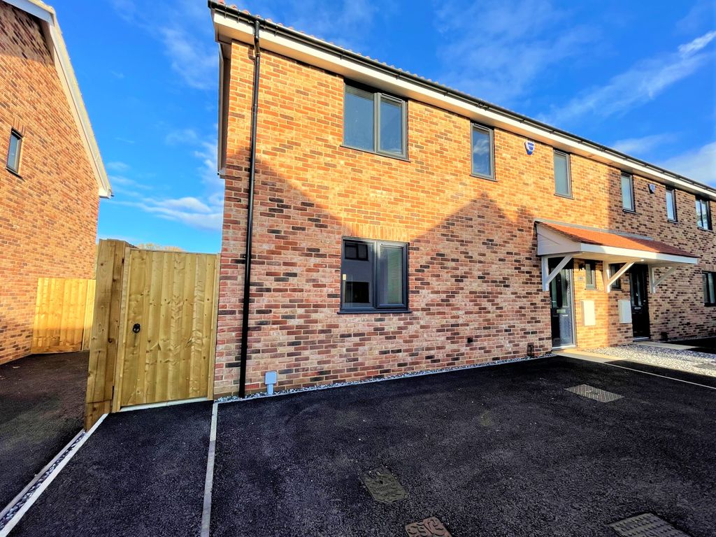 New home, 3 bed semidetached house for sale in Spriteshall Lane
