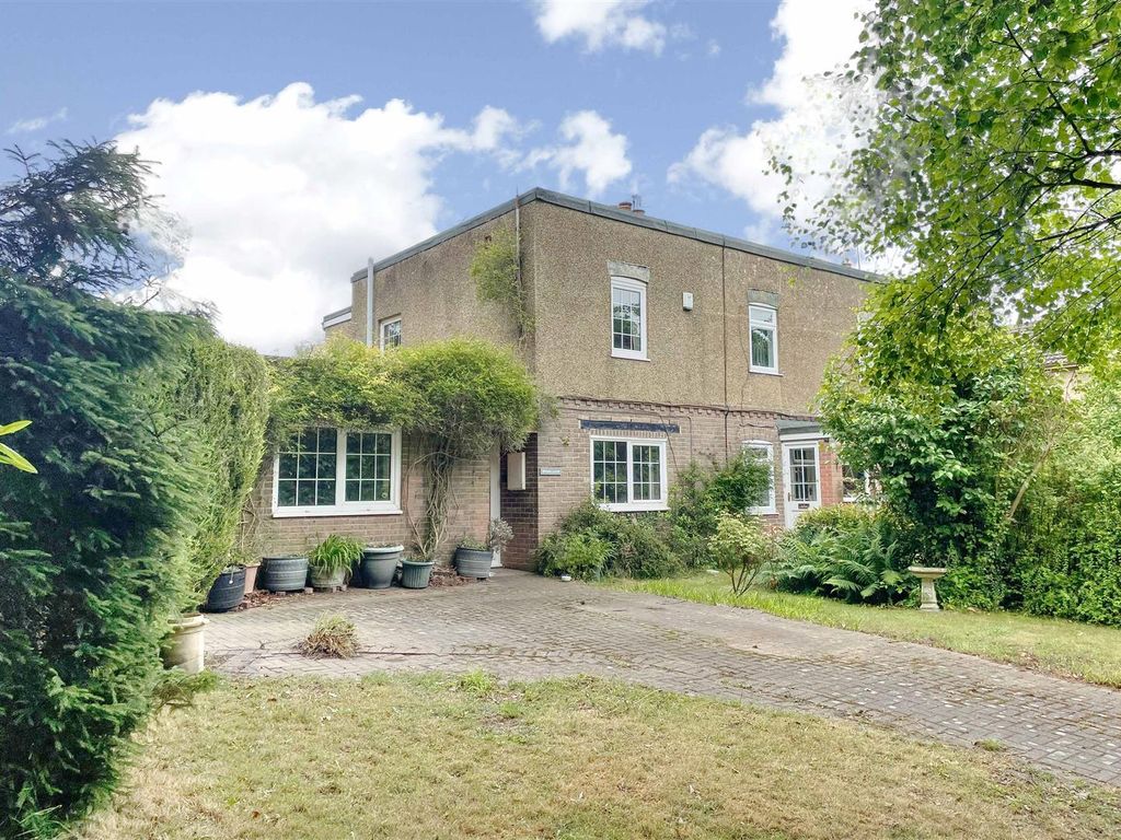 2 bed property for sale in Gravel Hill, Chartham Hatch, Canterbury CT4