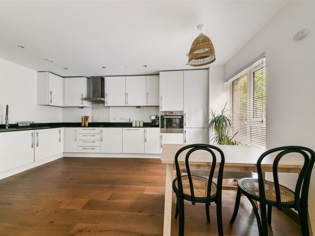 2 bed flat for sale in Adeline Heights, Rosalind Drive ME14 Zoopla