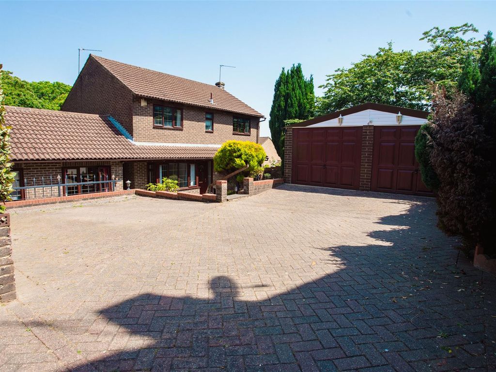 5 bed detached house for sale in Simons Close, Crowborough TN6 Zoopla