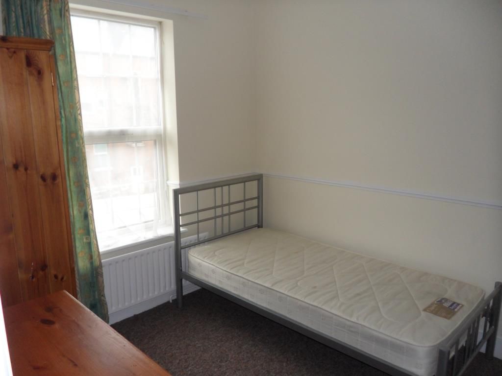 Detached house to rent in Anstey Road, Reading RG1, £625 pcm Zoopla