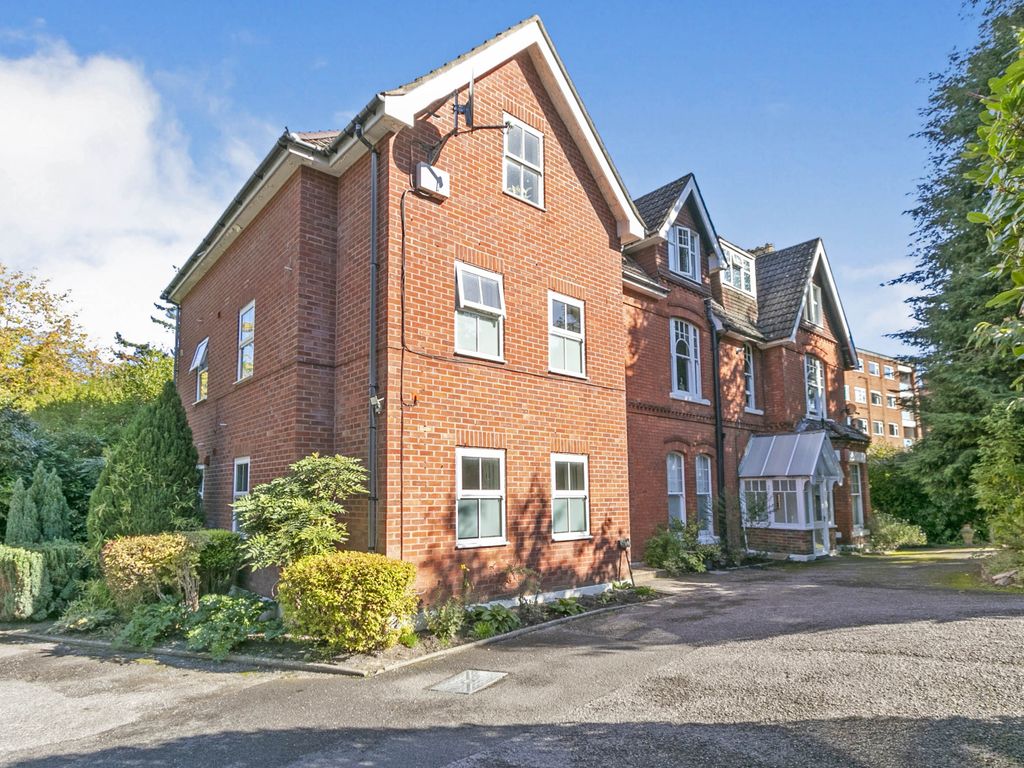2 bed flat for sale in Surrey Road, Bournemouth, Dorset BH4 Zoopla
