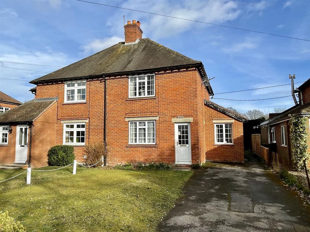 2 bed semidetached house for sale in Silchester Road, Little London