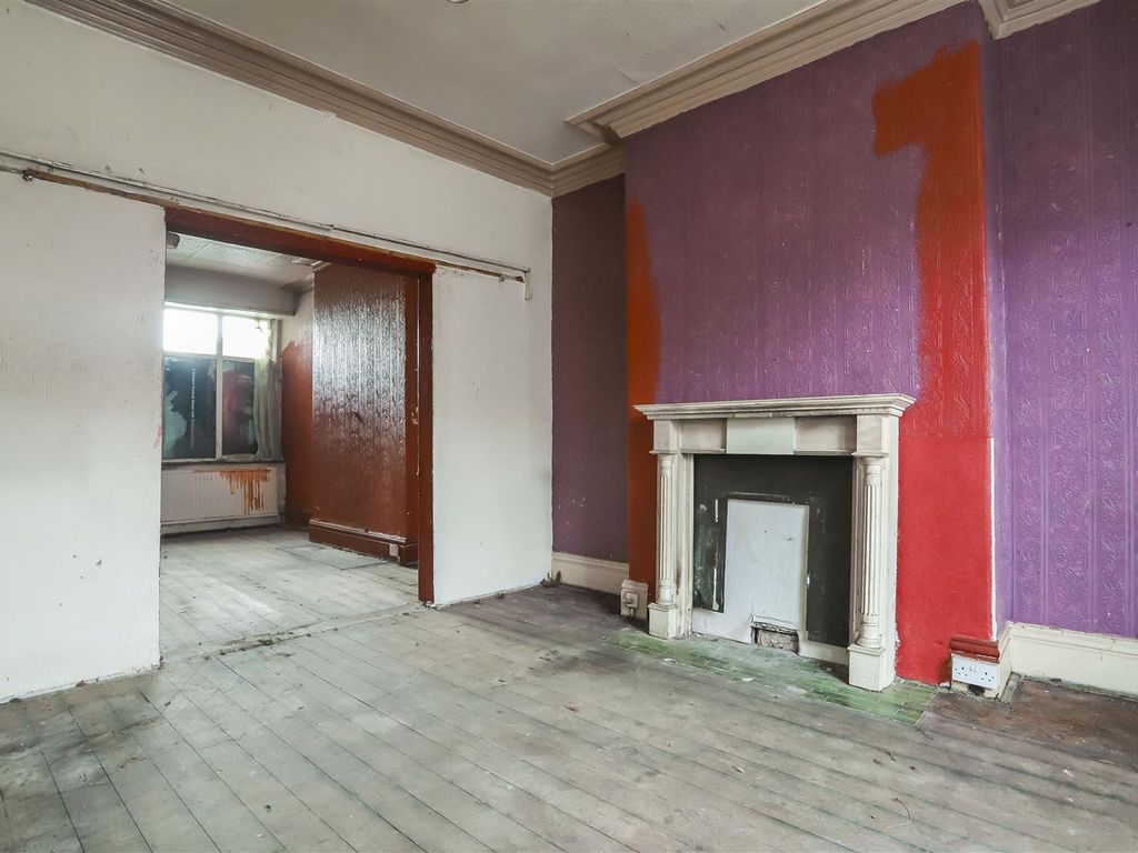 3 bed end terrace house for sale in Barton Lane, Eccles, Manchester M30