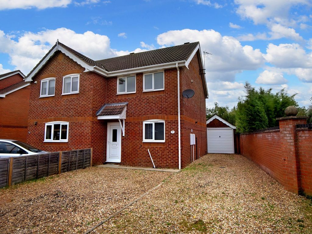 2 bed semidetached house for sale in Meadowbrook, Ruskington, Sleaford