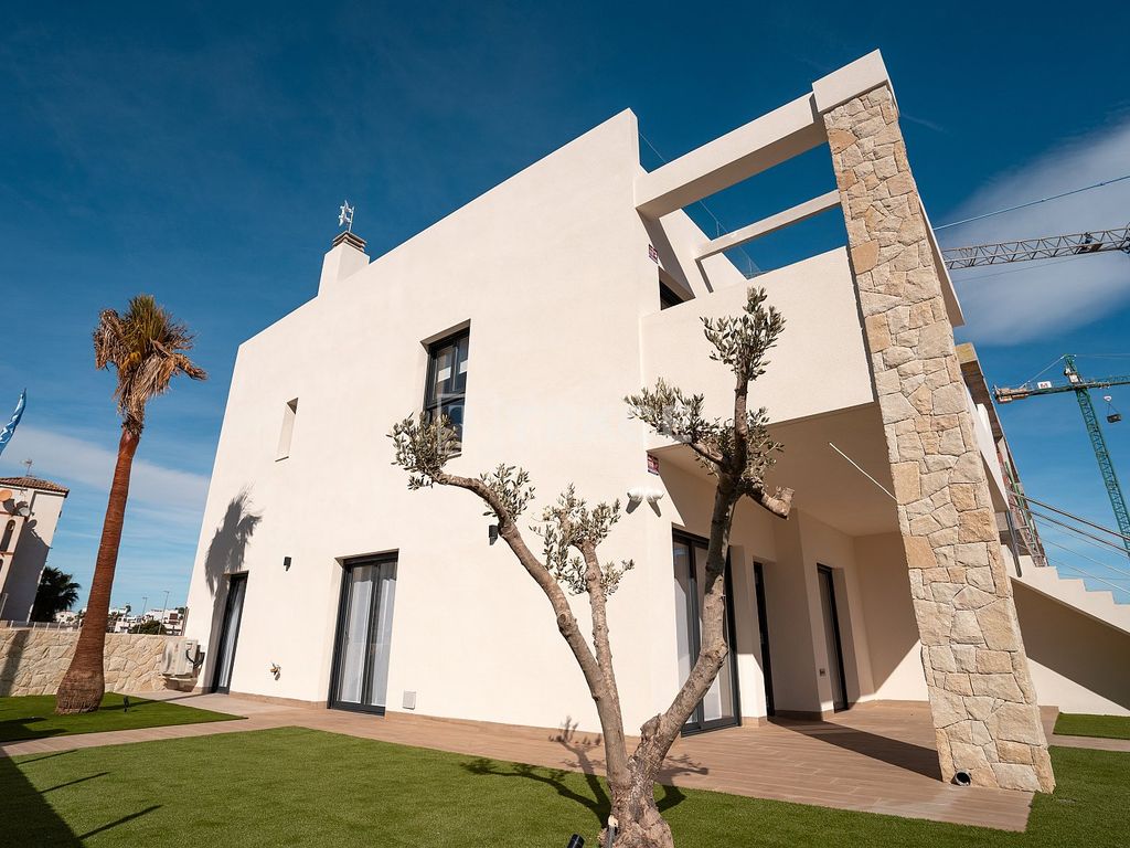 New home, 3 bed apartment for sale in Punta Prima, Orihuela, Alicante