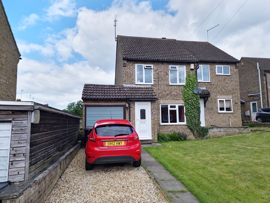 3 bed semidetached house for sale in Spencer Road, Long Buckby