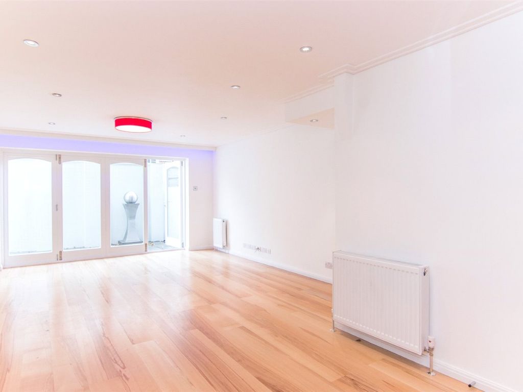 Maple Mews, Maida Vale, London NW6  