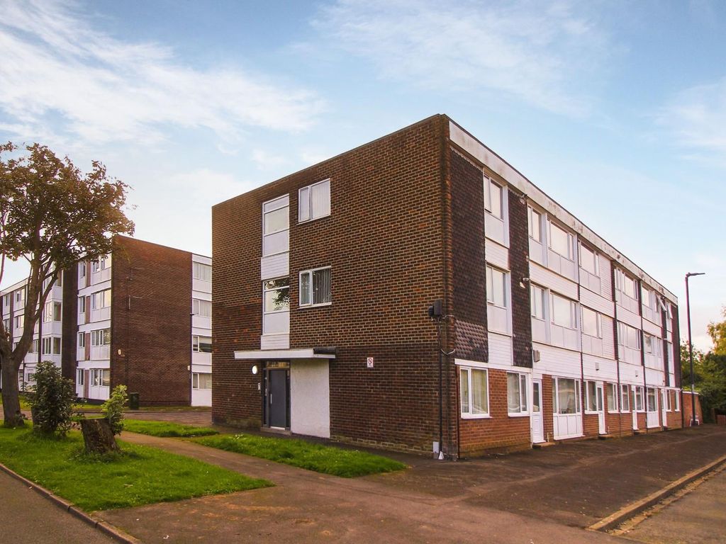 2 bed flat for sale in Boston Court, Forest Hall, Newcastle Upon Tyne