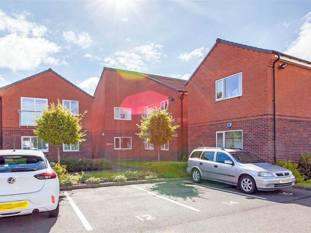 2 bed flat to rent in Mansfield Road, Bolsover, Chesterfield S44 Zoopla