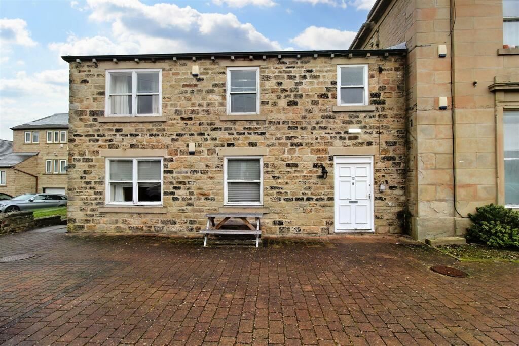 1 bed flat for sale in Moorside Avenue, Crosland Moor, Huddersfield HD4