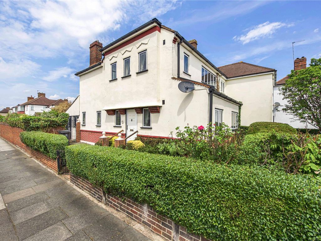 3 bed semidetached house for sale in Amberwood Rise, New Malden KT3