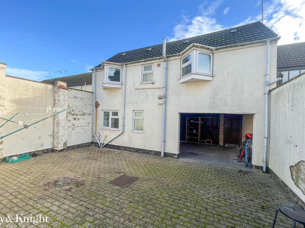 1 bed detached house to rent in The Stables, 12 Seago Street, Lowestoft