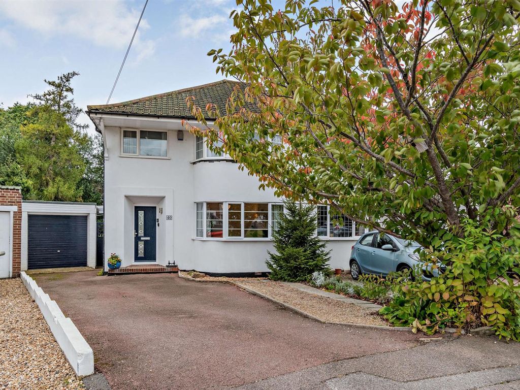 3 bed semidetached house for sale in Northdown Close, Penenden Heath