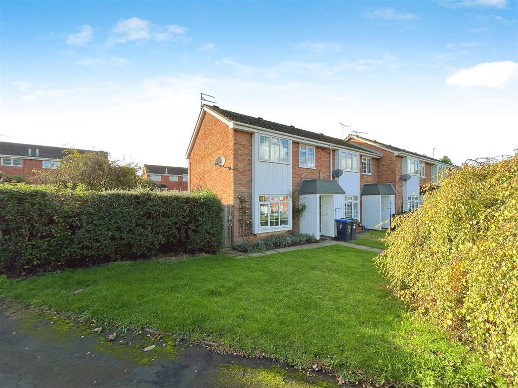 2 bed end terrace house for sale in Penfold Close, Tachbrook, Leamington Spa CV33, £