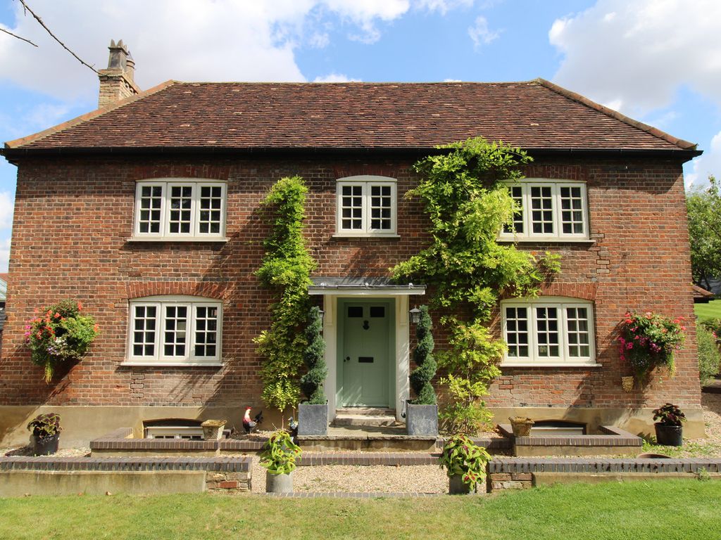 7 bed detached house for sale in Chalk Hill, Dunstable LU6 Zoopla