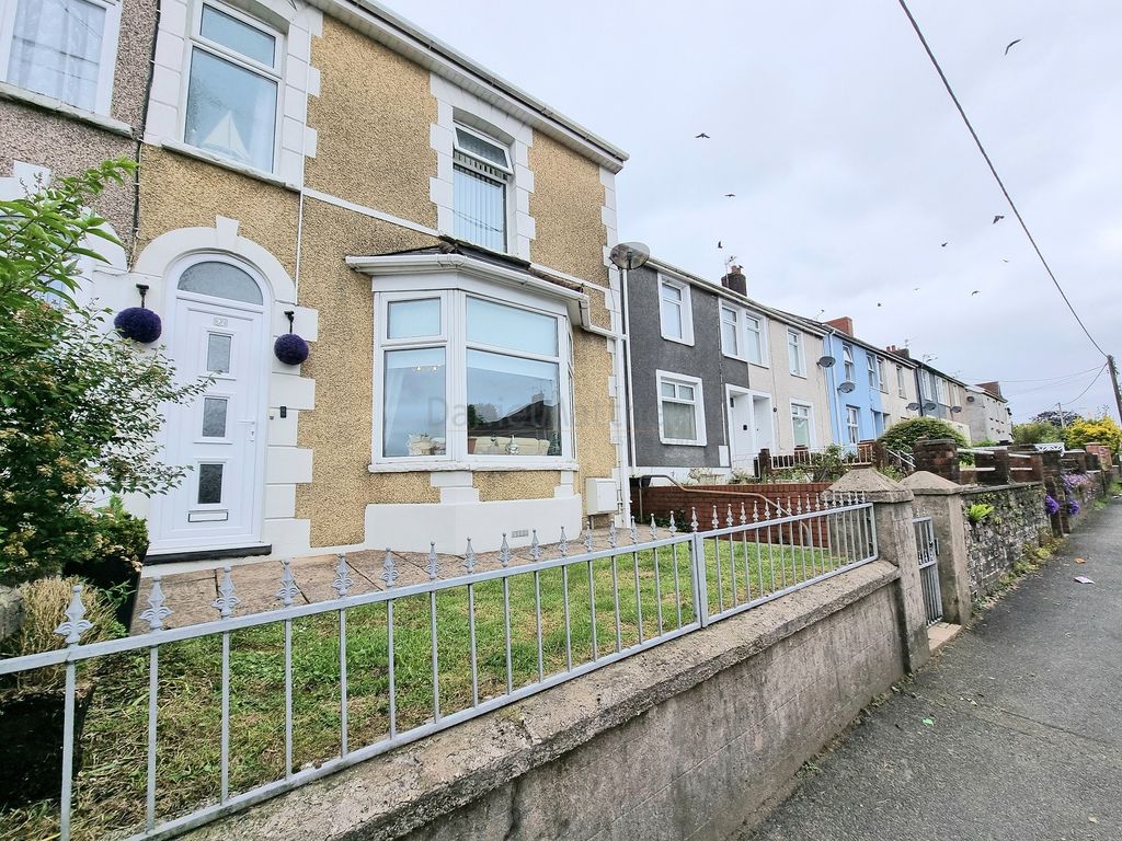 3 bed semidetached house for sale in Blackmill Road, Bryncethin