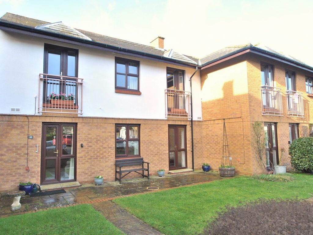 2 bed property for sale in Rectory Court, Cleeve, Cheltenham