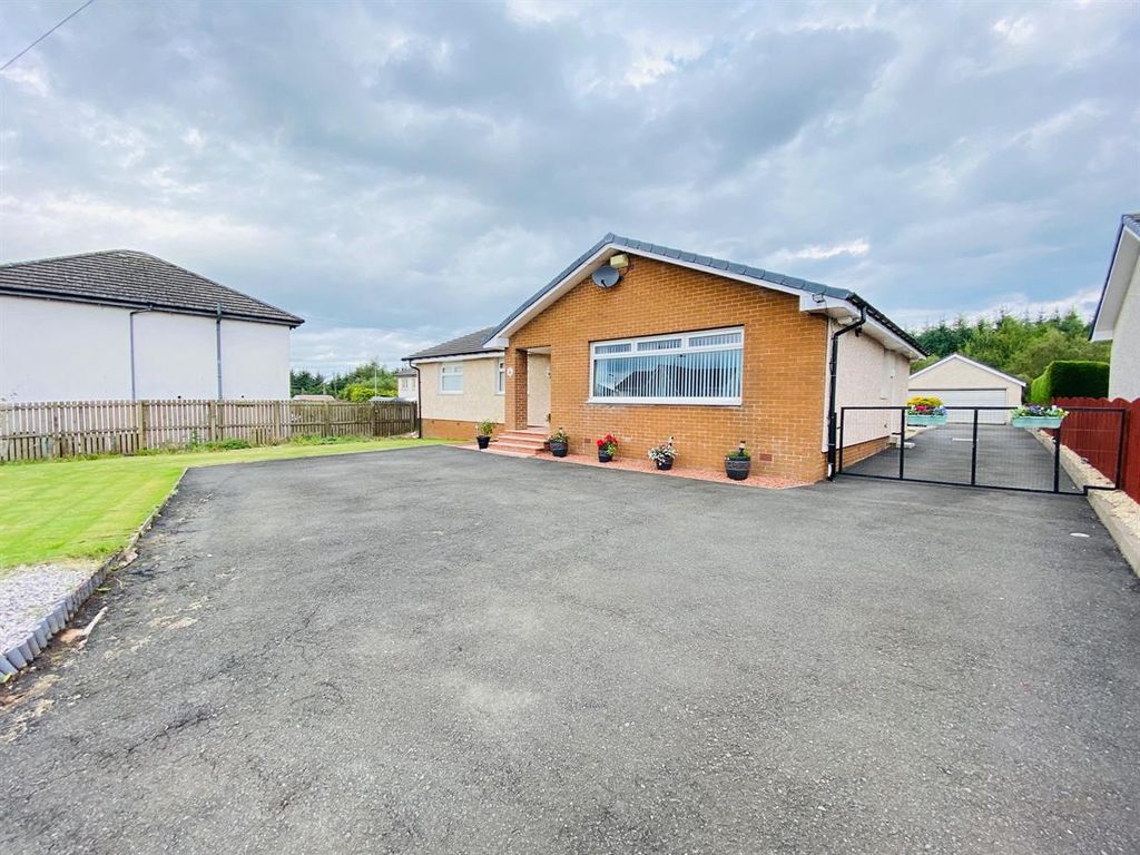 4 bed bungalow for sale in Gowan Brae, Caldercruix, Airdrie ML6 Zoopla