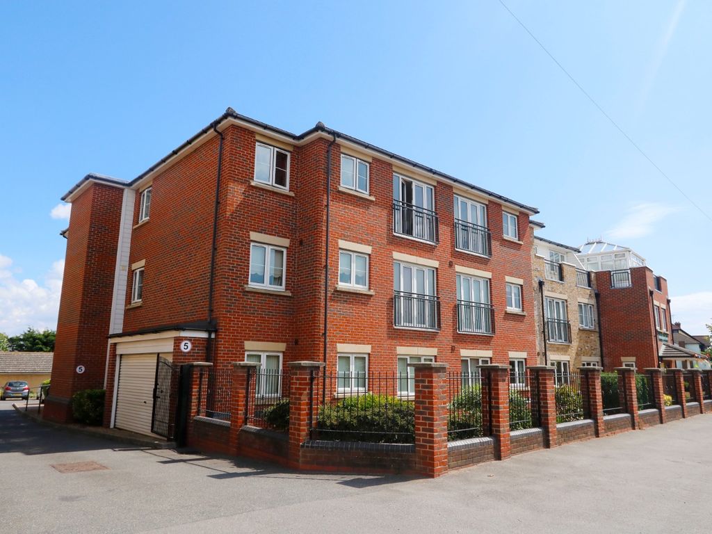 1 bed flat for sale in Sandringham Court, Hadleigh, Essex SS7 Zoopla