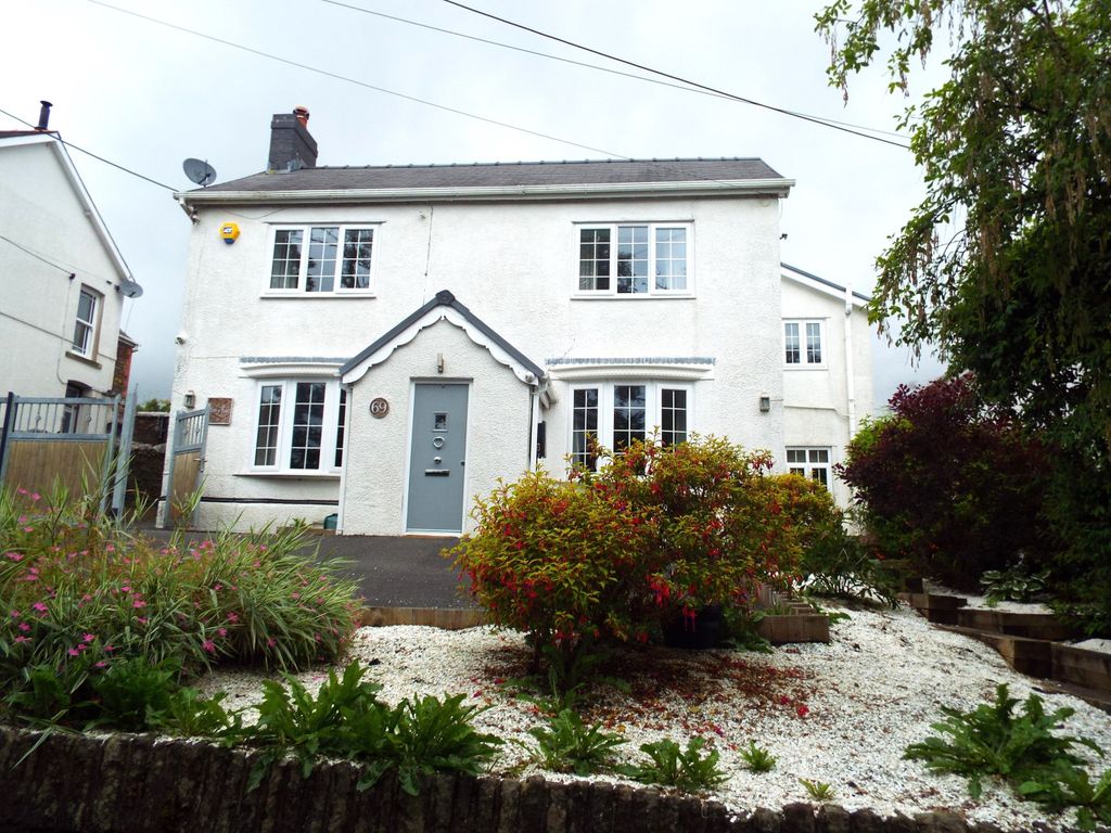5 bed detached house for sale in 69 Pen Yr Alltwen, Pontardawe, Swansea SA8, £515,000 Zoopla