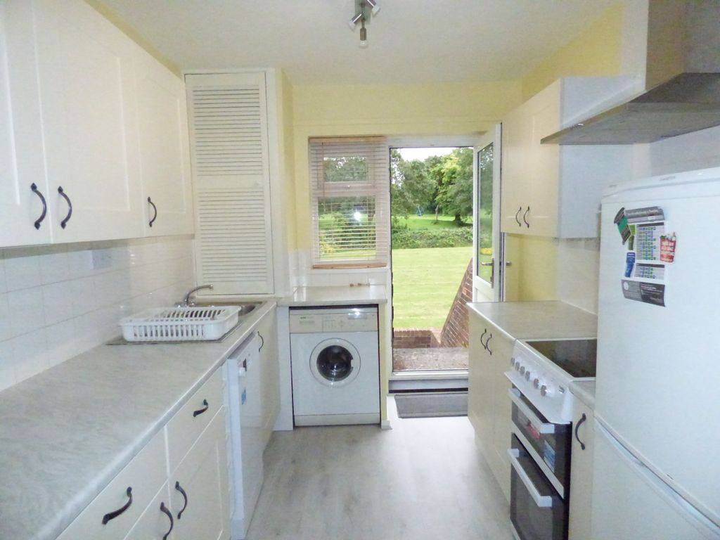 2 bed flat to rent in Walker Road, East Quayside, Newcastle Upon Tyne