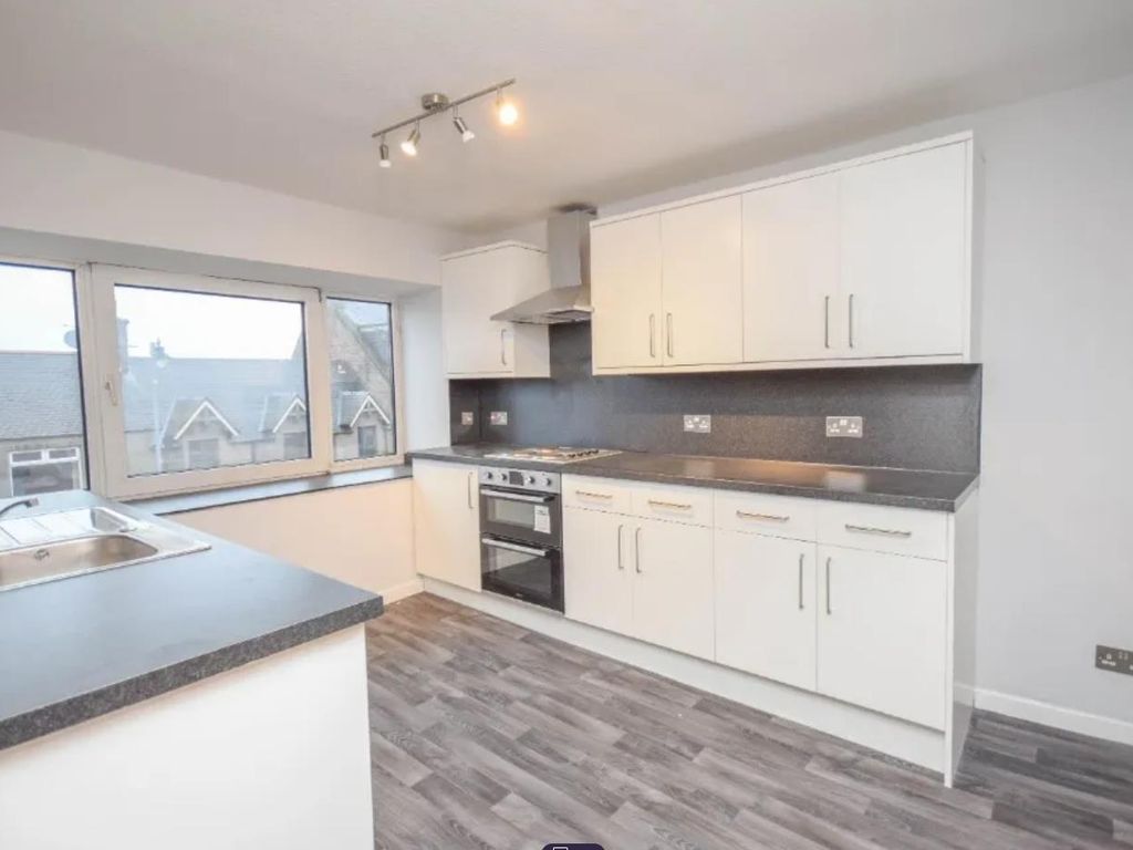 4 bed flat to rent in Brander Ha', East High Street, Forfar DD8, £650