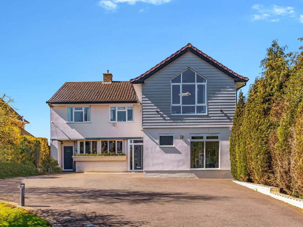 5 bed detached house for sale in Bromsgrove Road, Hunnington, Halesowen