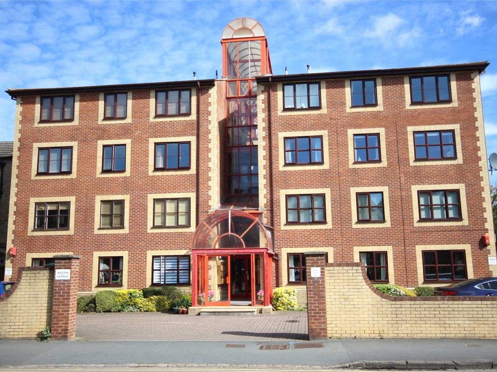 2 bed flat for sale in Bath Road, Old Town, Swindon, Wiltshire SN1 Zoopla