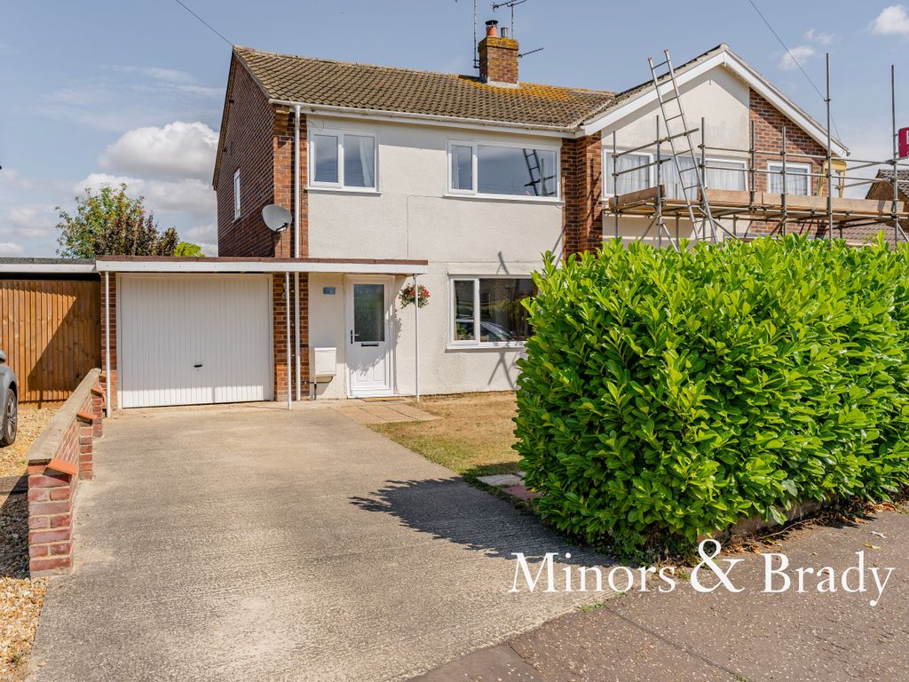 3 bed semidetached house for sale in Boyd Avenue, Dereham NR19 Zoopla