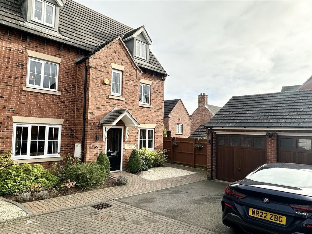 5 bed detached house for sale in Bradgate Gardens, Hinckley LE10 Zoopla