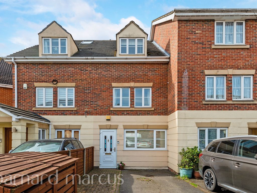 4 bed terraced house for sale in Rose Park Close, Yeading, Hayes UB4