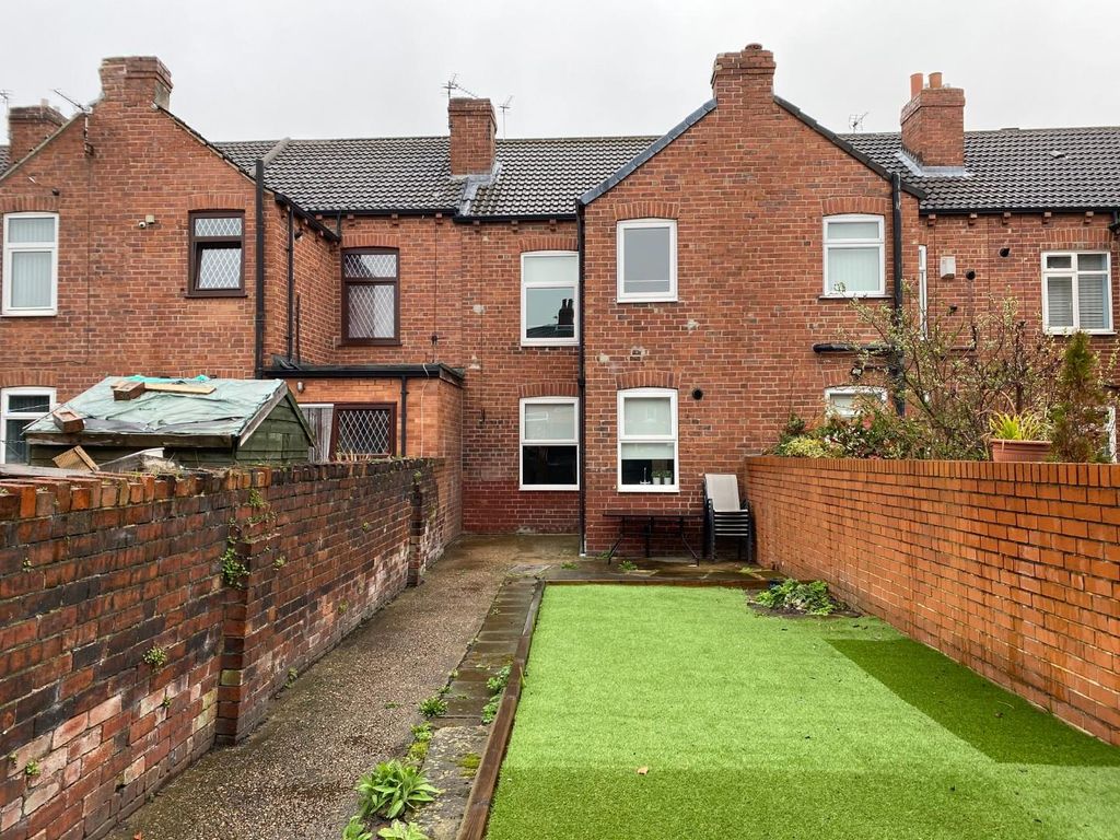 4 bed terraced house for sale in Smawthorne Grove, Castleford WF10 Zoopla