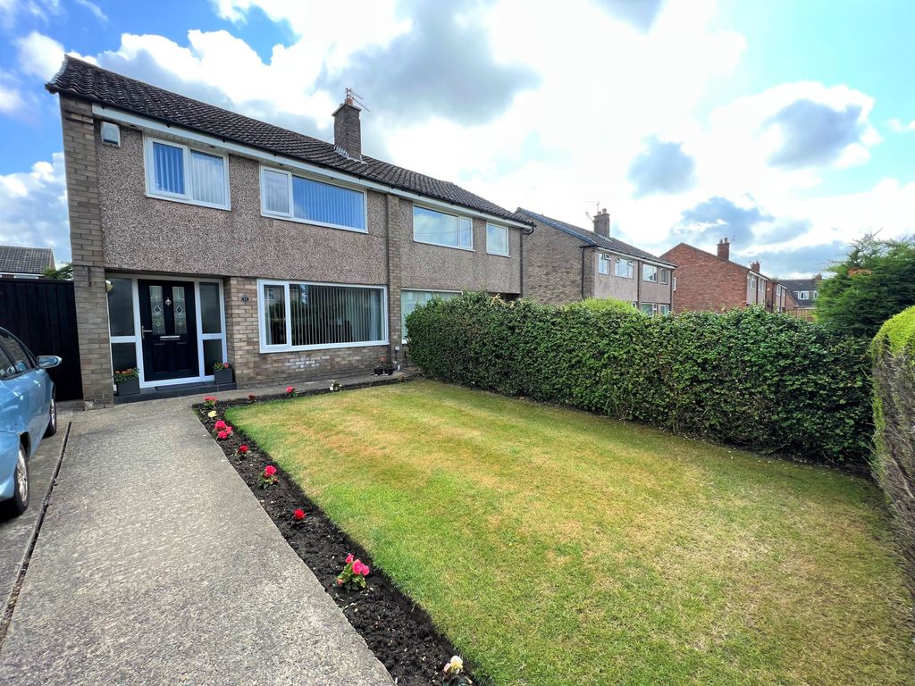 3 bed semidetached house for sale in Barnsfold, Preston PR2 Zoopla