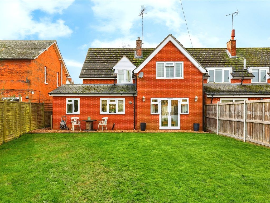 3 bed semidetached house for sale in Lane, West Overton