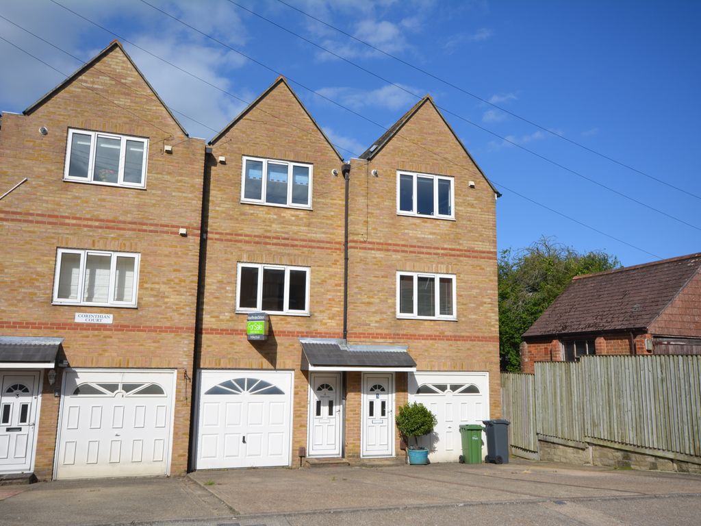 3 bed terraced house to rent in Corinthian Court, West Hill Road, Cowes PO31, £1,150 pcm Zoopla