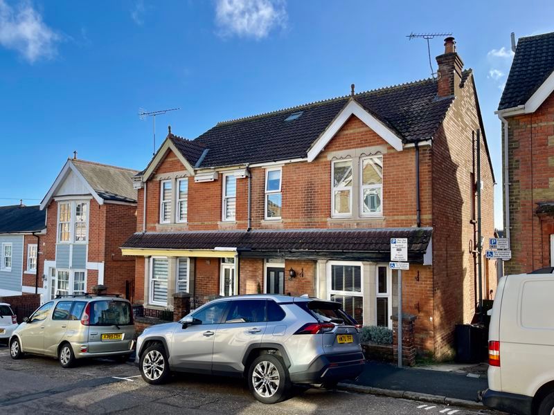 3 bed property for sale in Denmark Road, Cowes PO31 Zoopla