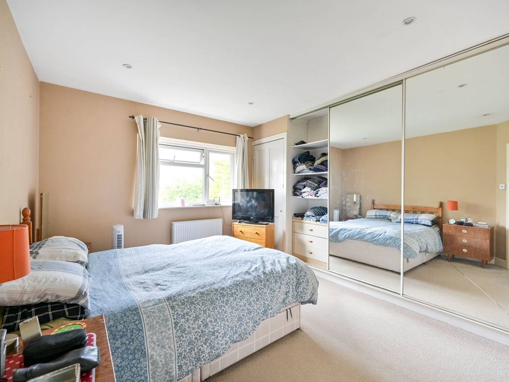 3 bed end terrace house for sale in Mount Pleasant Road, New Malden KT3