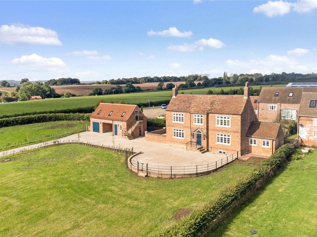 4 bed detached house for sale in Hockerton Road, Kirklington, Newark