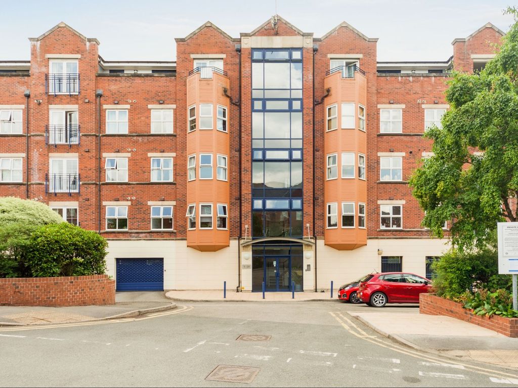 3 bed flat for sale in Carisbrooke Road, Leeds LS16 Zoopla