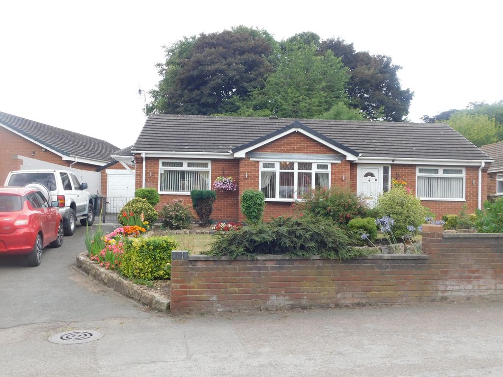 4 bed bungalow for sale in Higgins Road, Newhall DE11, £330,000 Zoopla
