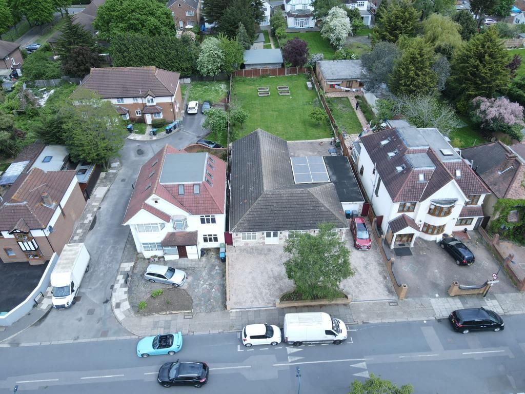 5 bed bungalow for sale in Sudbury Avenue, Wembley, Middlesex HA0 Zoopla