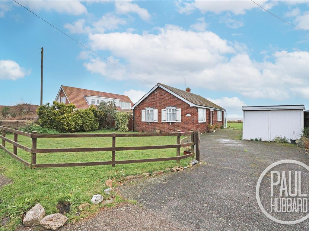 2 bed detached bungalow for sale in Beach Road, Kessingland NR33, £