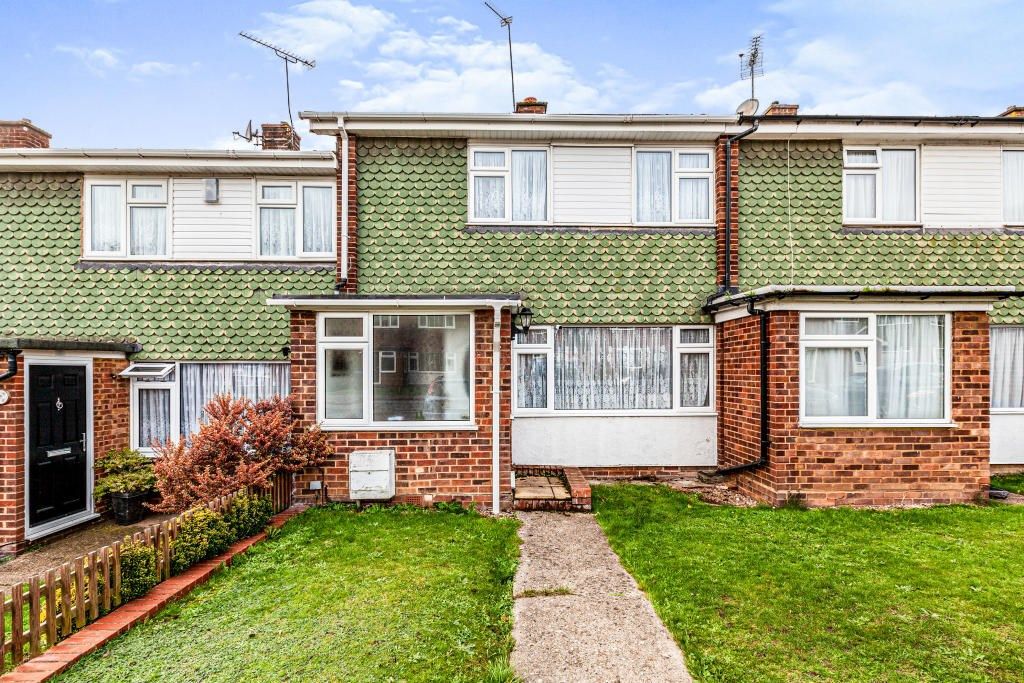 2 bed terraced house for sale in Devonshire Close, Farnham Royal SL2 Zoopla