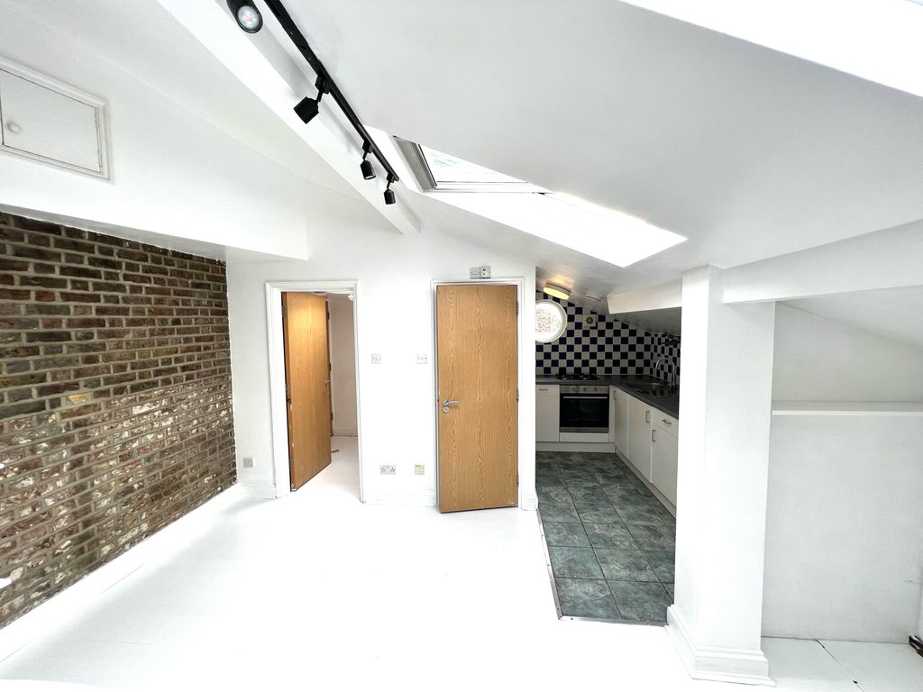 Studio to rent in Brixton Hill, London SW2 Zoopla