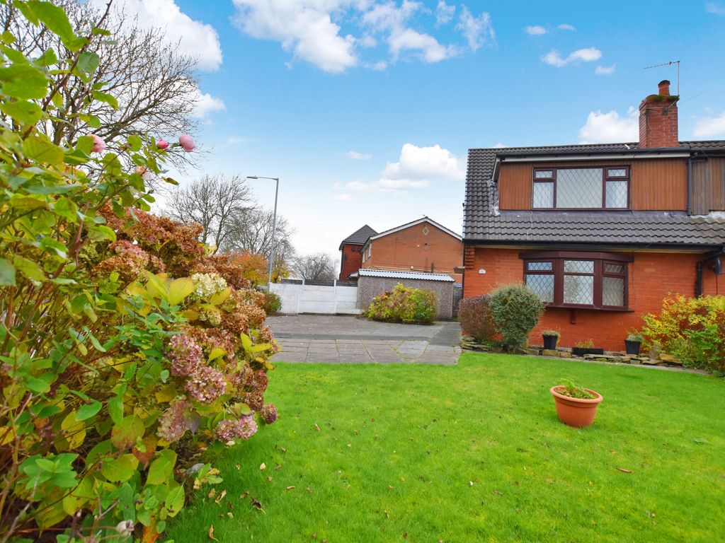 2 bed semidetached bungalow for sale in Elm Road, Little Lever, Bolton