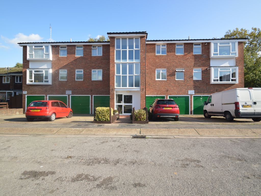 1 bed flat for sale in Howden Close, London SE28 Zoopla