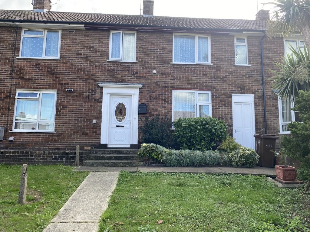 Mccudden Row, Gillingham ME7  